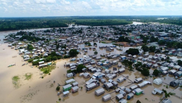 Além da enchente, Tarauacá sofre com apagão da telefonia e sistema de internet 